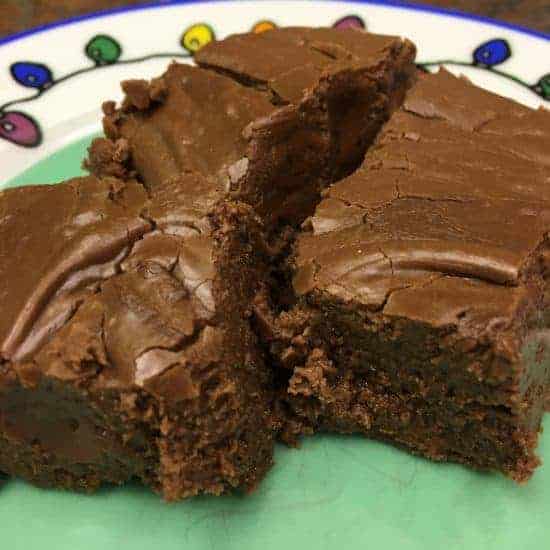This is an easy homemade chocolate fudge recipe. The old fashioned fudge is a popular recipe for parties, Christmas, or anytime around the holidays. Creamy and smooth fudge is the perfect dessert.