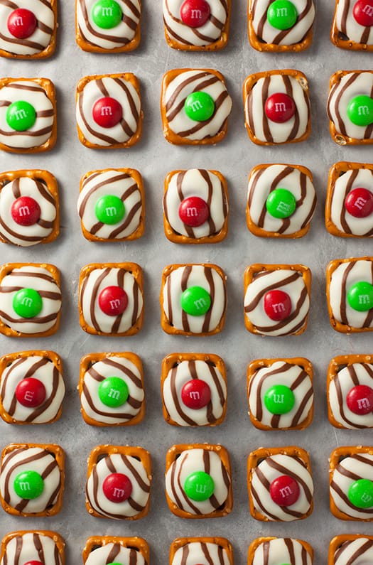 Pretzel M&M Hugs (Christmas Style) from Cooking Classy