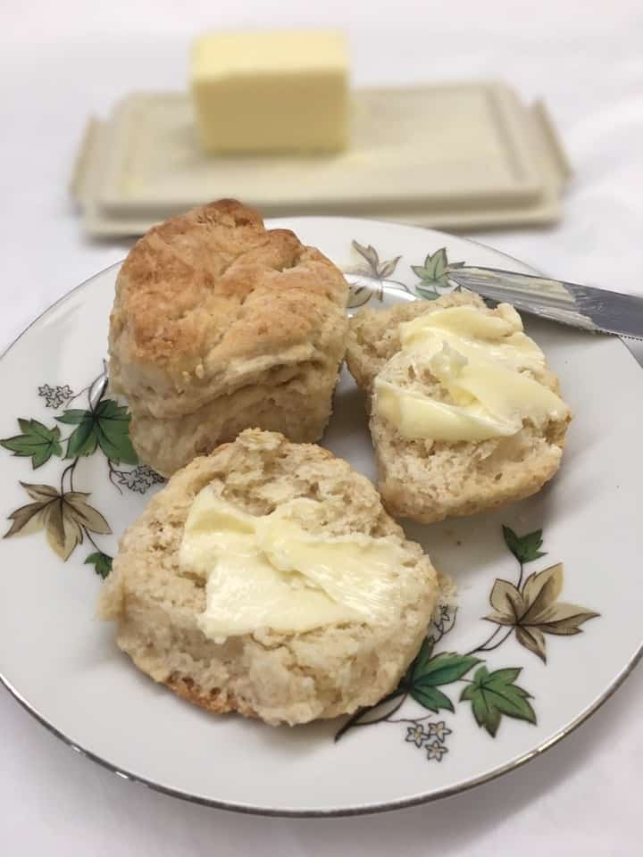 Making delicious melt-in-your-mouth biscuits don't have to be time-consuming or difficult. Click to find out how to make the best buttermilk biscuits around.