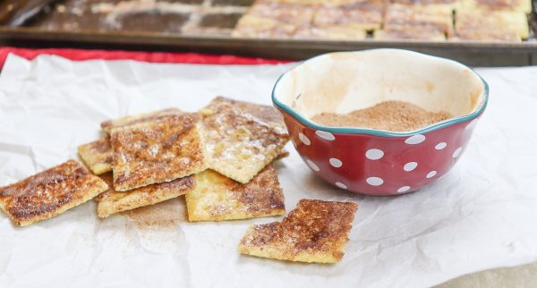 Remember the days when your mom would make cinnamon toast bread? If you've got a few minutes, you can make a sheet of cinnamon sugar crackers that will last for days, and you won't be able to say no to them.