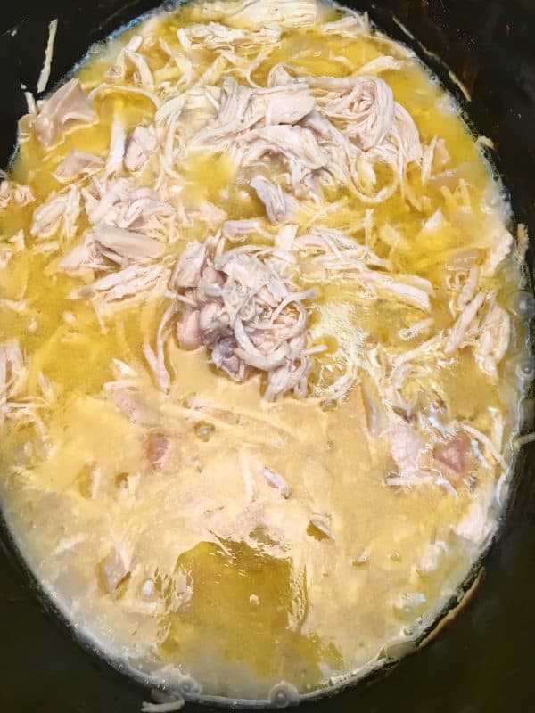 Chicken and Rice Crock Pot Casserole is a delicious recipe that will feed the entire family for dinner. It's an easy meal that only takes a few minutes to prepare. The homemade recipe is a budget-friendly one.