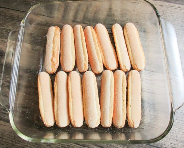 Chess squares without cake mix can be made from scratch. Cream cheese, eggs, and powdered sugar make up part of the recipe. 