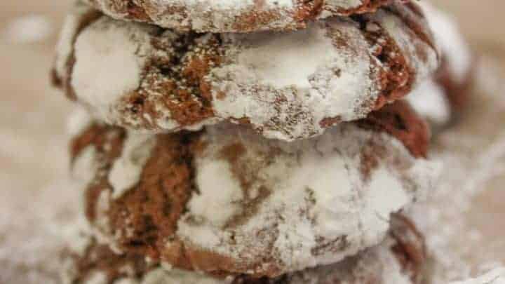 Easy Chocolate Crinkle Cookies Recipe