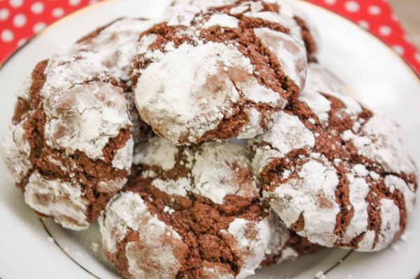 Chocolate Crinkle Cookies for Christmas and the holidays. 