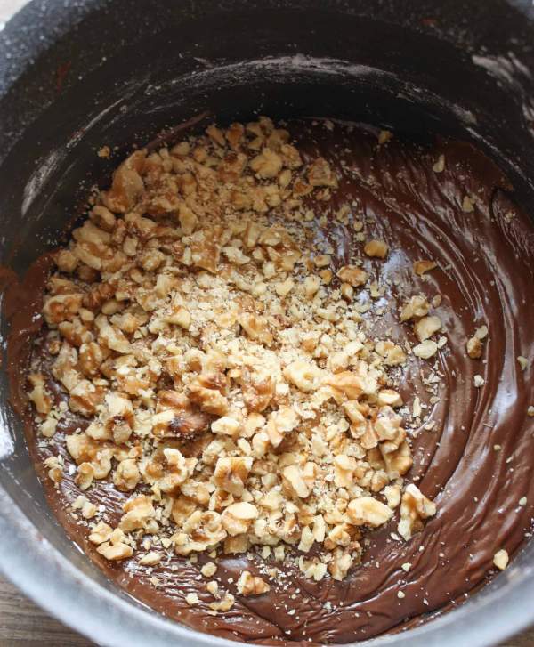 Walnuts are a great addition to any chocolate frosting. 