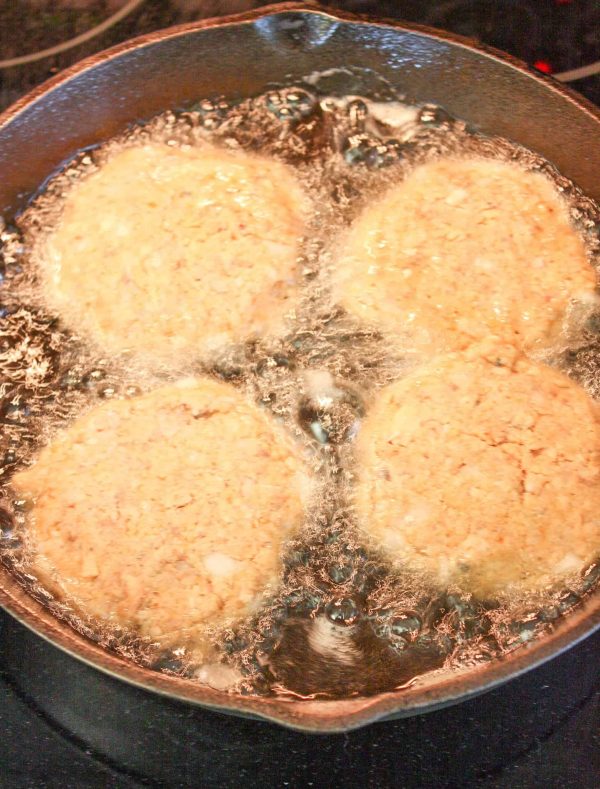 This is the best salmon patty recipe. This is an easy salmon patty recipe. 