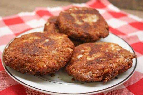 Salmon patties are a great southern dish. The easy fried recipe makes several salmon patties for a delicious meal.