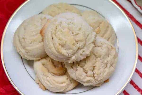 Picture of Amish Butter Cookies on a plate.