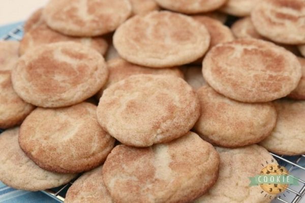 Picture of snickerdoodle cookies