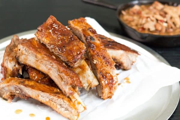 Picture of ribs and barbecue sauce