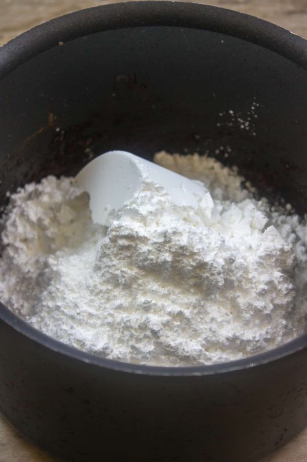 Picture of powdered sugar in a saucepan.