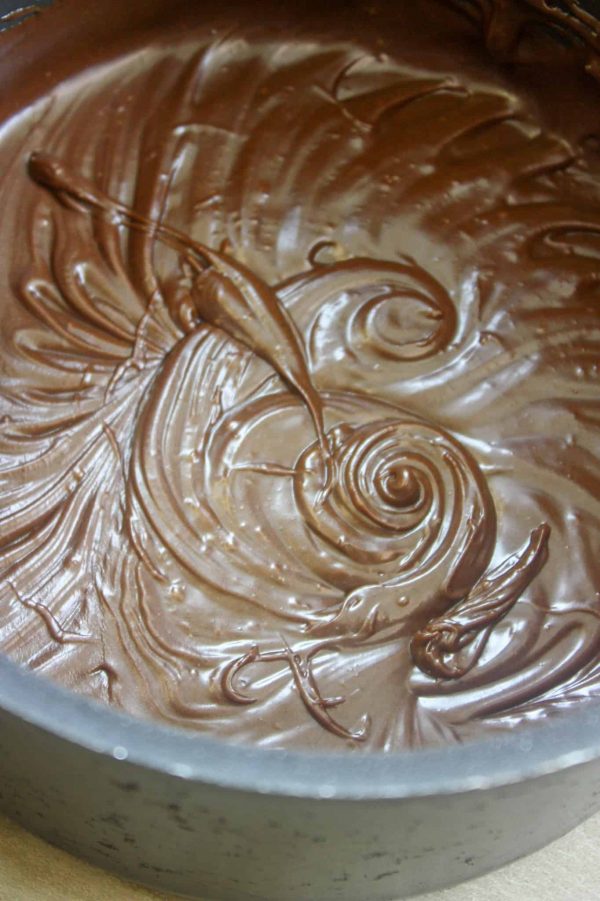 Picture of frosting in a saucepan. 