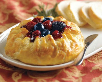 Picture of brie with berries