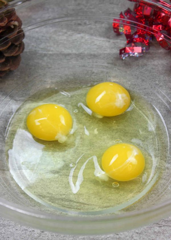 Picture of eggs in a bowl