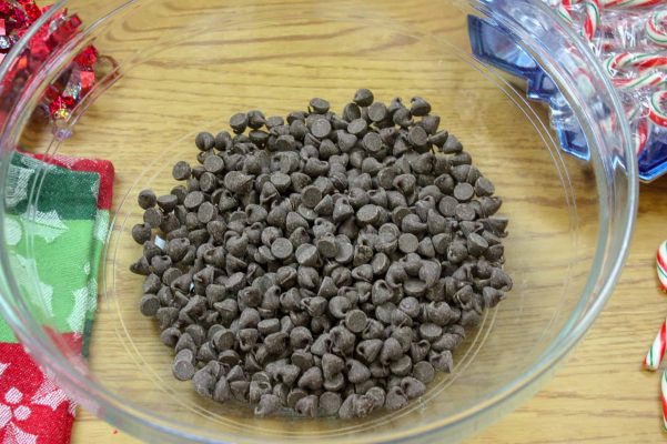 Picture of chocolate chips in a bowl