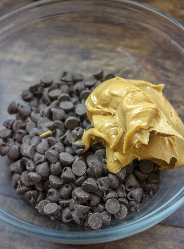 Picture of peanut butter and chocolate chips