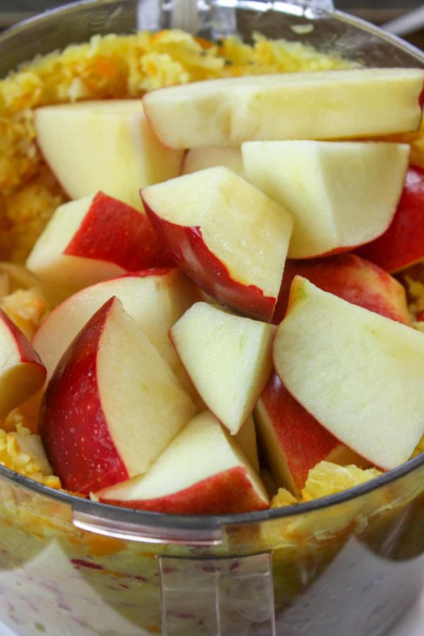 Picture of apples in a Cuisinart