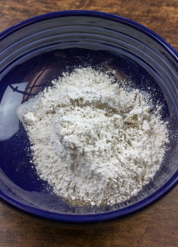 Picture of flour in a blue bowl