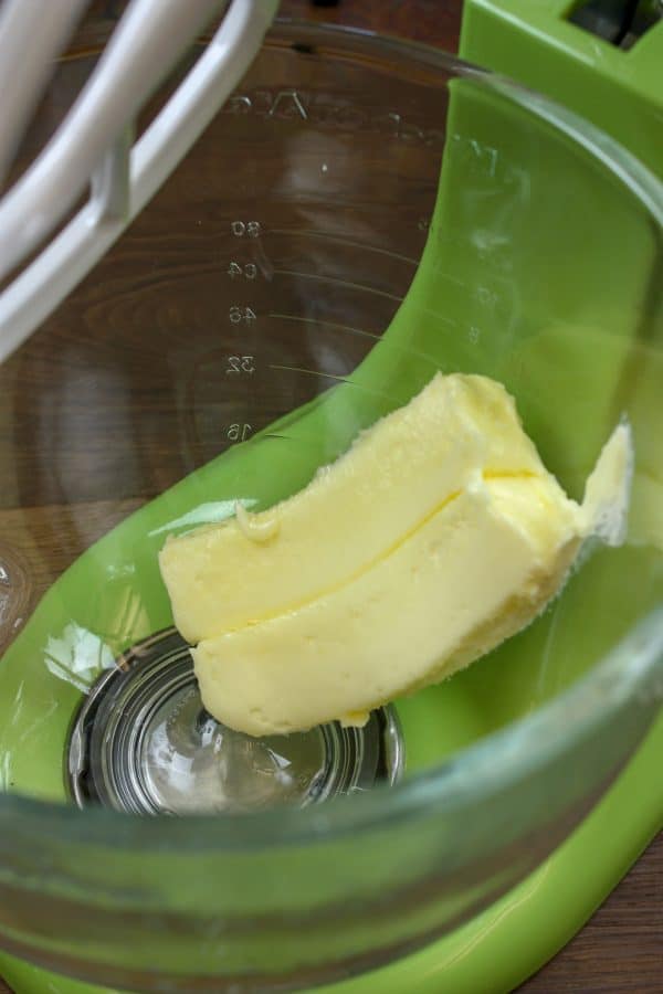 Picture of butter in a bowl