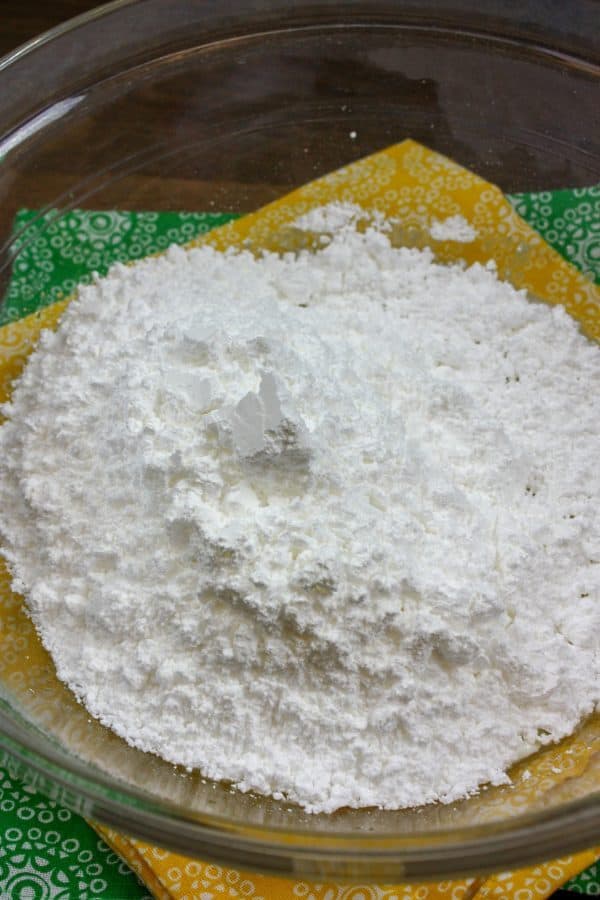 Picture of flour in a bowl