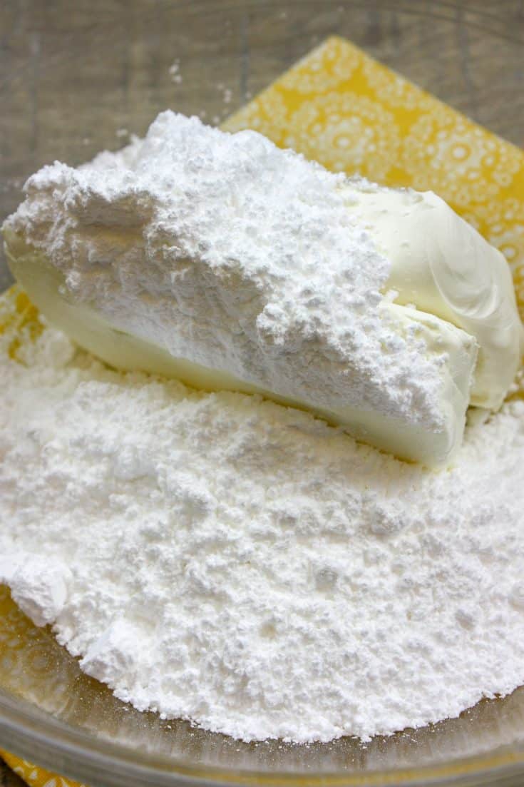 Picture of powdered sugar and cream cheese