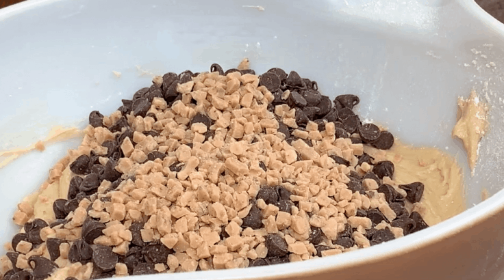 picture of toffee bits with chocolate chips