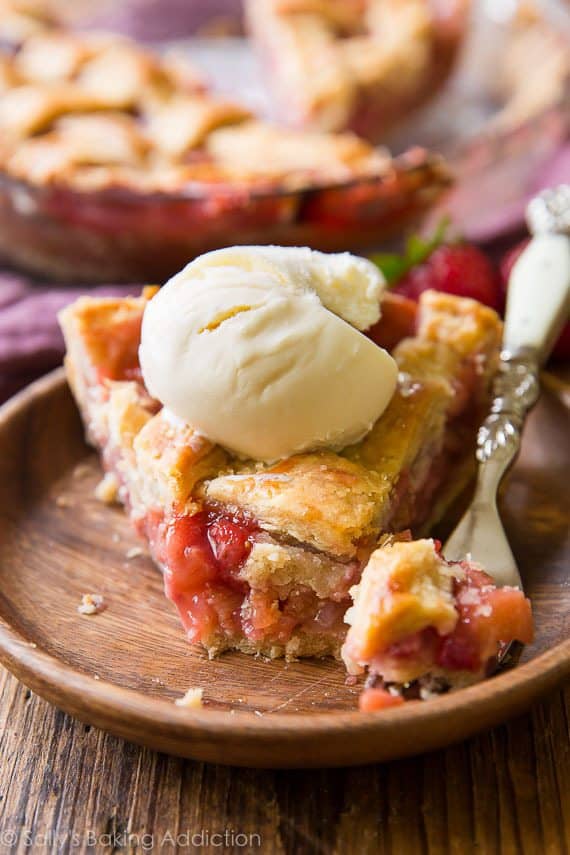 North Dakota - Strawberry Rhubarb Pie - Sallys Baking Addiction