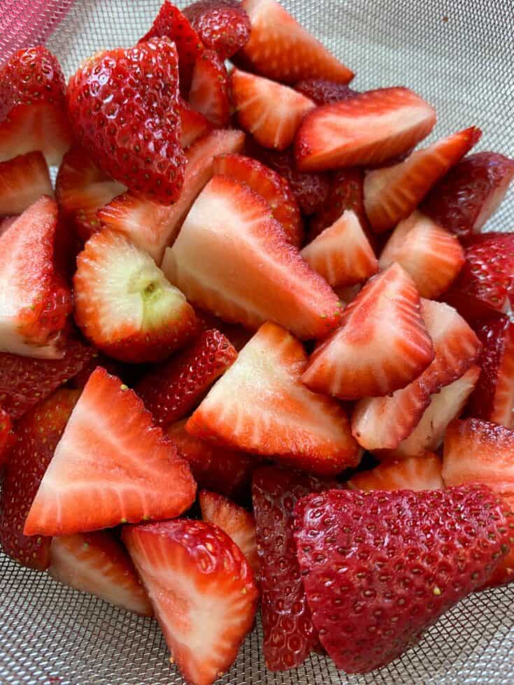 Picture of strawberries in a bowl