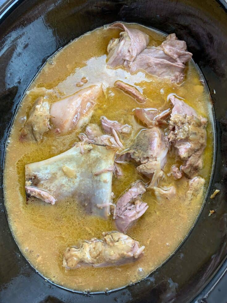 Pork shoulder in the slow cooker with gravy