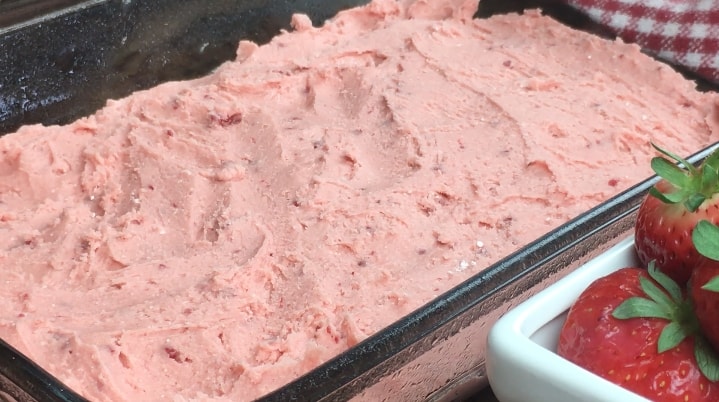 Strawberry cake in a pan 